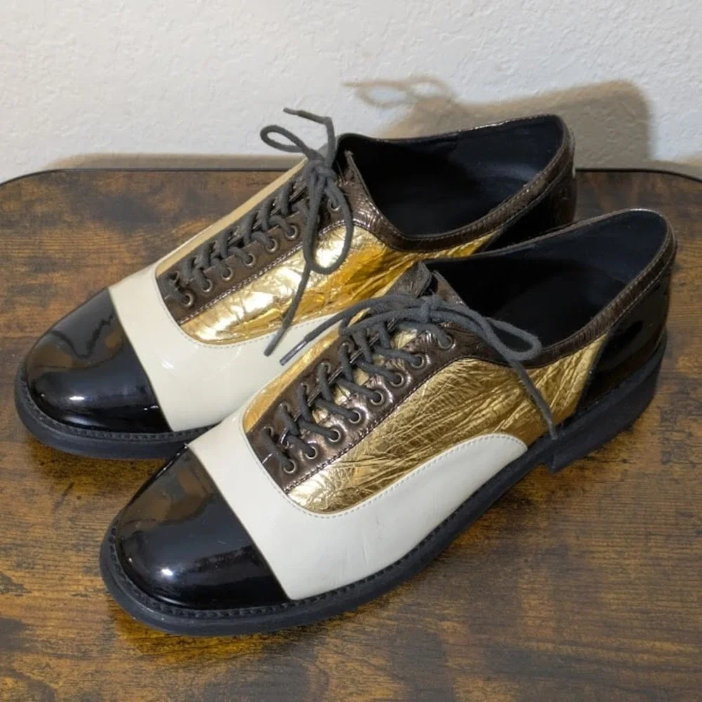 Christine SheII stylish vintage